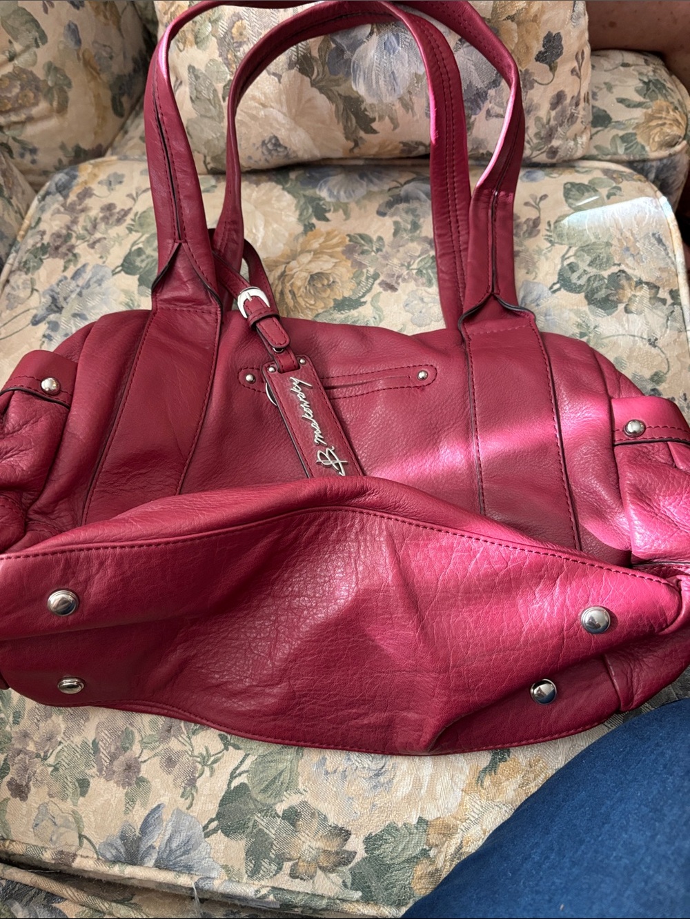 b. makowsky Women's Deep Red Leather purse - Picture 4 of 4